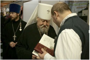 В Чебоксарах проходит православная выставка-ярмарка «От покаяния к воскресению России»