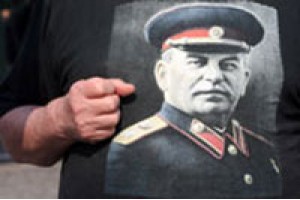 Правозащитники предлагают полностью открыть советские архивы и провести суд над тоталитаризмом